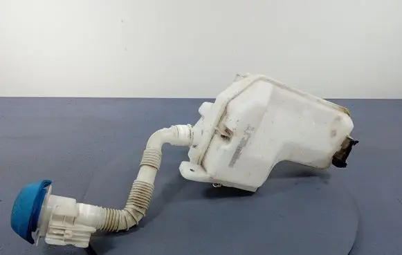 Skoda Octavia Mk4 Windshield washer fluid reservoir/tank 5E3955448A