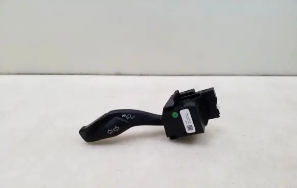 Ford Focus Indicator stalk AV6T13335AD