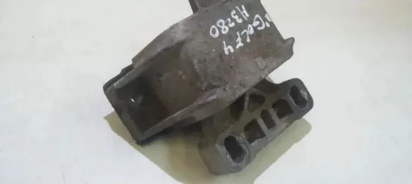 Volkswagen Golf IV Engine mount bracket 1j0190555
