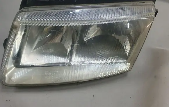 Volkswagen PASSAT B5 Headlight/headlamp