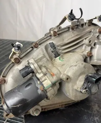 Nissan Navara D23 Gearbox transfer box case 331004JA1C 4JA1C