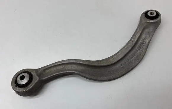 Porsche Cayenne (9Y0 9Y3) Rear control arm 4M0505372
