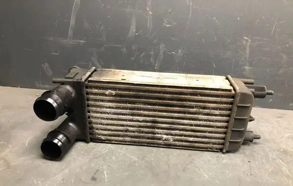 Peugeot 508 Intercooler air channel guide P9684946380