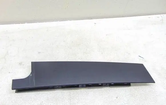 Dacia Duster III Front door trim (molding) 822832773R