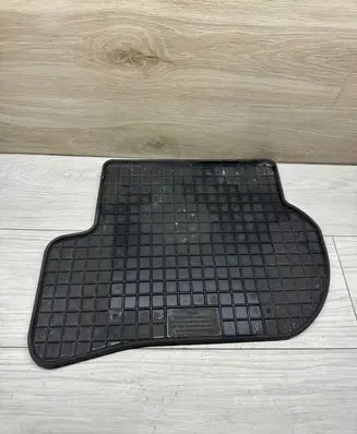 Volkswagen Golf VI Rear floor mat 