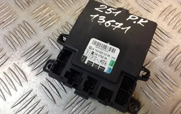 Mercedes-Benz R W251 Door control unit/module 1648200385 A1648200385