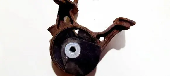 Toyota RAV 4 (XA30) Engine mount bracket 8467b