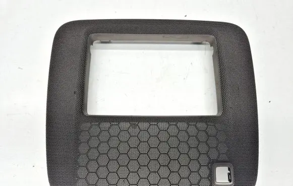 Volvo V50 Radio/GPS head unit trim 08650752 3865