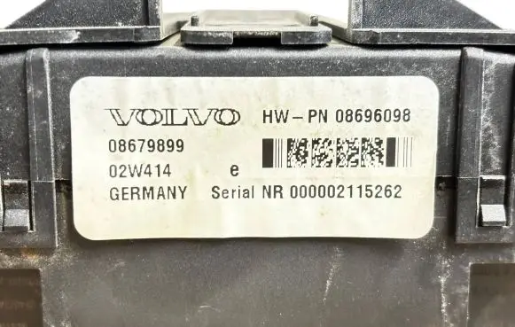 Volvo XC90 Fuse module 08679899 8622520 02W414