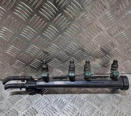Volkswagen Golf IV Fuel main line pipe 06A133317A 96T2830189