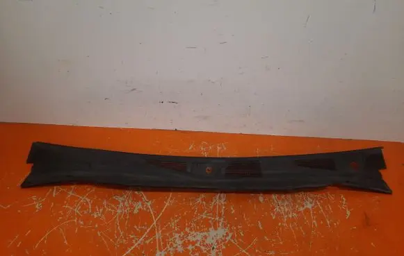Nissan Pathfinder R50 Wiper trim 668620W000