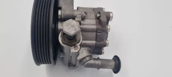 BMW 3 E90 E91 Power steering pump 6794921