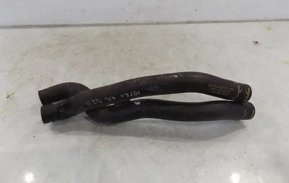 Engine coolant pipe/hose