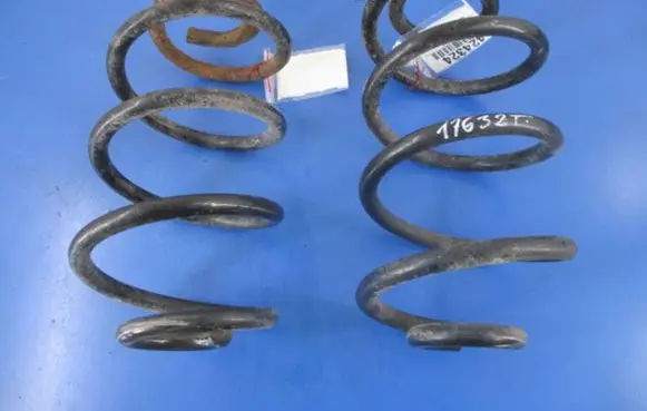 Nissan Tiida C11 Rear coil spring