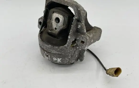 Audi A4 S4 B8 8K Engine mount bracket 8K0198381AG