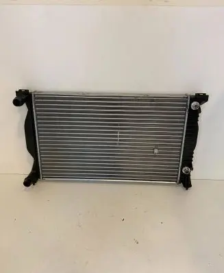 Audi A4 S4 B7 8E 8H Coolant radiator 8E0121251AQ