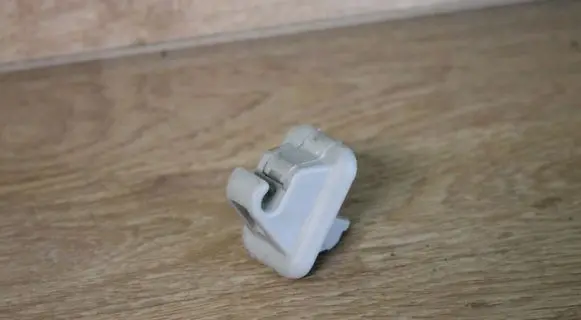 Volvo S60 Sun visor clip/hook/bracket 