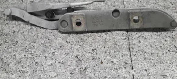 BMW 3 E46 Tailgate hinge 