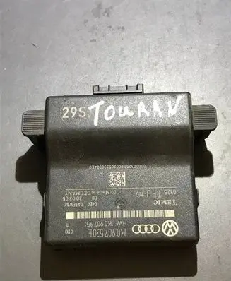 Volkswagen Touran I Gateway control module 1K0907530E 1K0907951