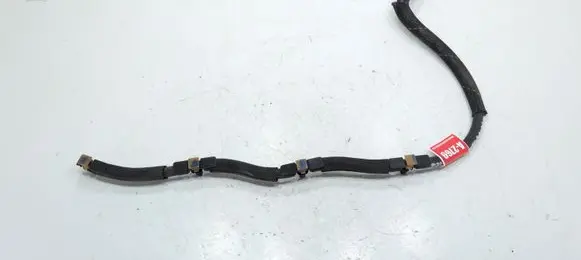Volkswagen PASSAT B7 Fuel return line/hose 