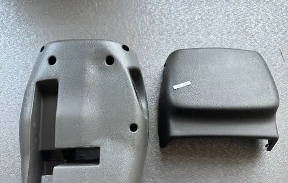 Nissan Patrol Y61 Steering wheel column trim 28470VB000 48470VB001