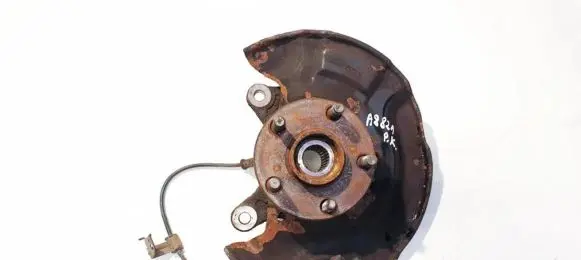 Toyota Urban Cruiser (XP110) Front wheel hub