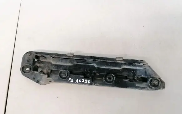 Volkswagen Touran I Front bumper mounting bracket 1t0807935