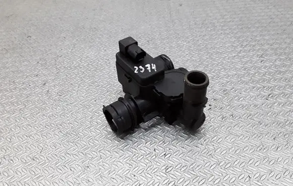 Mercedes-Benz E W211 Coolant heater control valve A2118320584