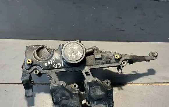 Volvo V50 Oil breather separator 8200673395