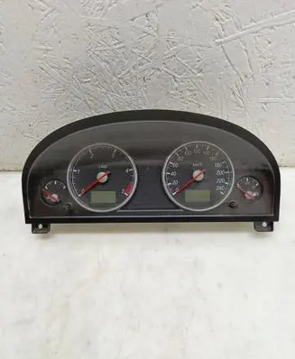 Ford Mondeo Mk III Speedometer (instrument cluster) 1S7F10849GE 1S7F10849 567978
