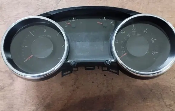 Peugeot 3008 I Speedometer (instrument cluster) 9666175180