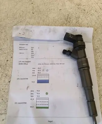 BMW 5 E60 E61 Fuel injector 0445110131