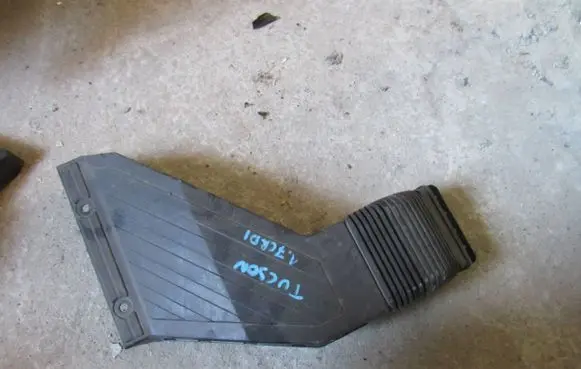 Hyundai Tucson TL Air intake duct part 28210D3100 LSA1374
