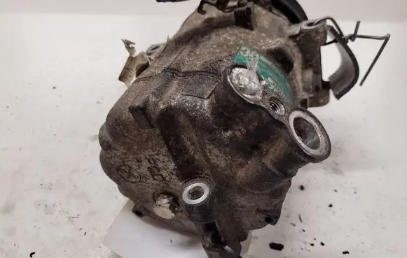 Opel Vectra C Air conditioning (A/C) compressor (pump) 09225560 0520711204 PXV16