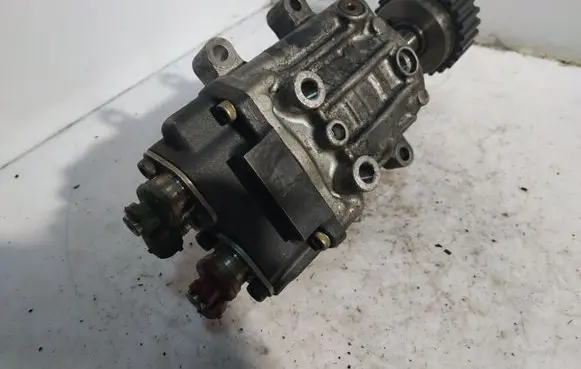 Renault Espace - Grand espace IV Fuel injection high pressure pump 8972289194