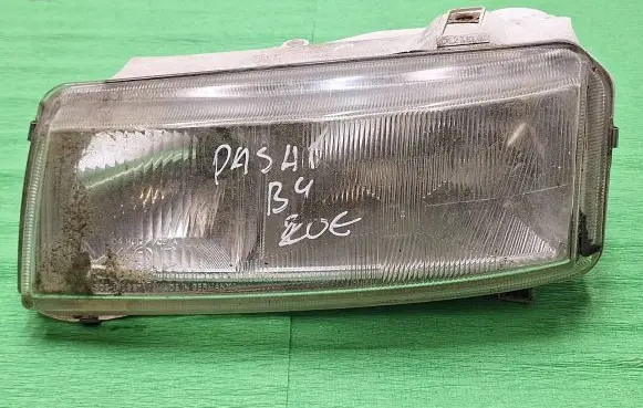 Volkswagen PASSAT B4 Headlight/headlamp