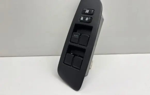 Toyota Auris 150 Electric window control switch 7423202550