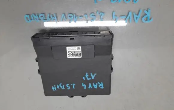 Toyota RAV 4 (XA40) Other control units/modules 89981-42060