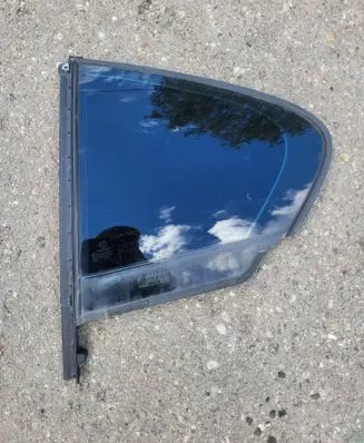 BMW 5 F10 F11 Rear vent window glass