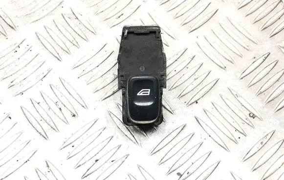 Volvo V70 Electric window control switch 8685288 19206