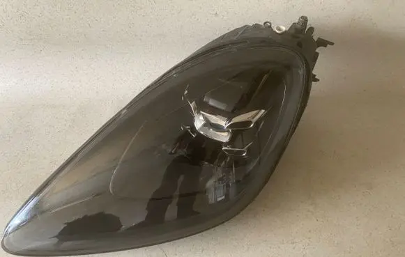 Porsche Cayenne (9Y0 9Y3) Headlight/headlamp 9y0941031M