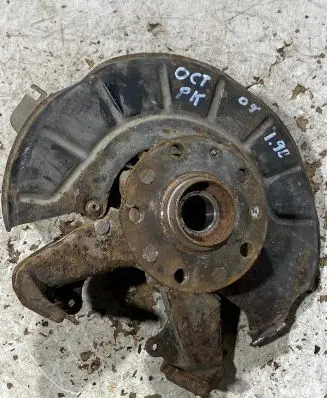 Front wheel hub spindle knuckle
