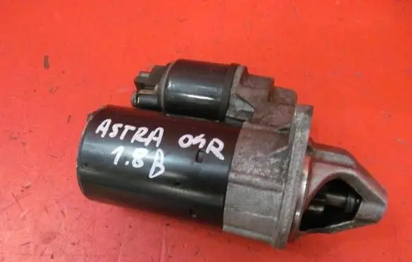 Opel Astra H Starter motor 0001107405