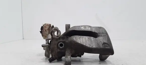 Opel Zafira A Rear brake caliper