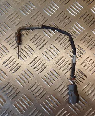 Toyota Avensis T270 Exhaust gas temperature sensor D104291780 8942520390