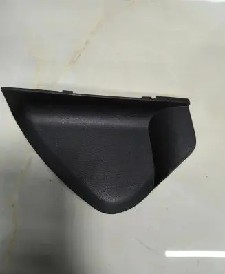 Mercedes-Benz GL X164 Dashboard side end trim A1646800339 18114380 18114379