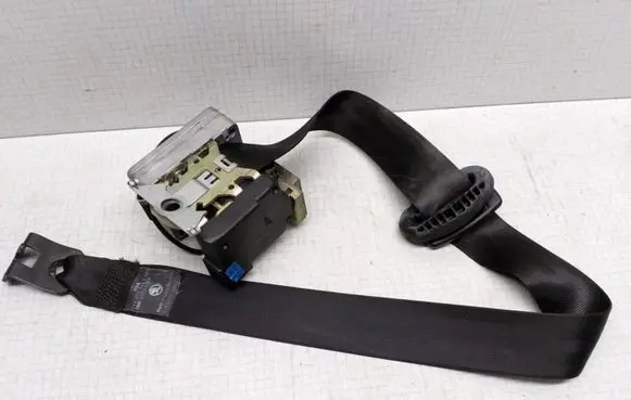 Skoda Octavia Mk1 (1U) Front seatbelt 1U4857702C 00064786 1U4857702C041