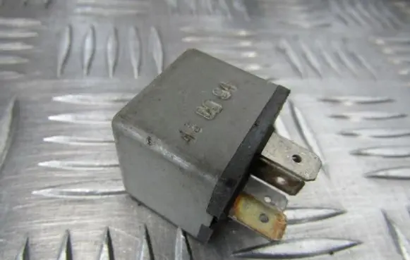Renault Safrane Other relay 7686773