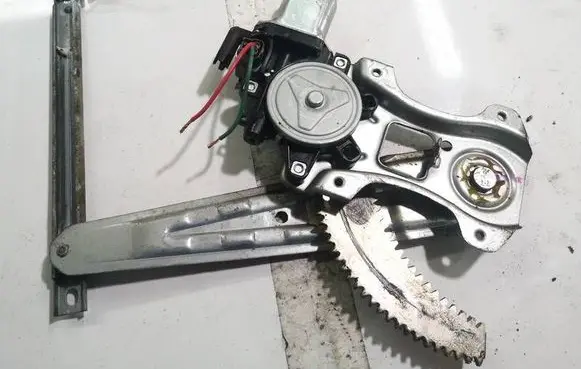 Nissan Tiida C11 Sliding door window regulator with motor 