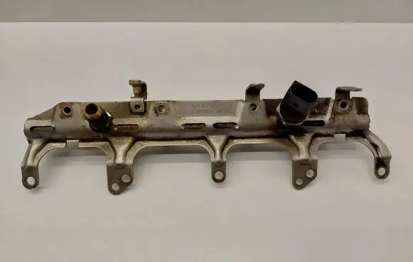 Audi A4 S4 B8 8K Fuel main line pipe 06J133317 06J906051B